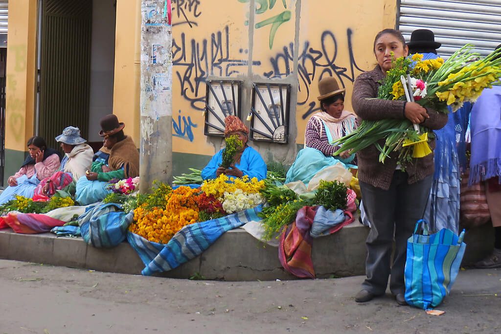 Blumenmarkt in La Paz Bolivien