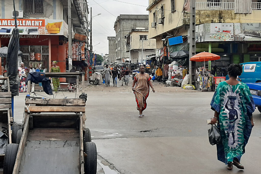 Alltagsleben im Stadtteil Treichville von Abidjan